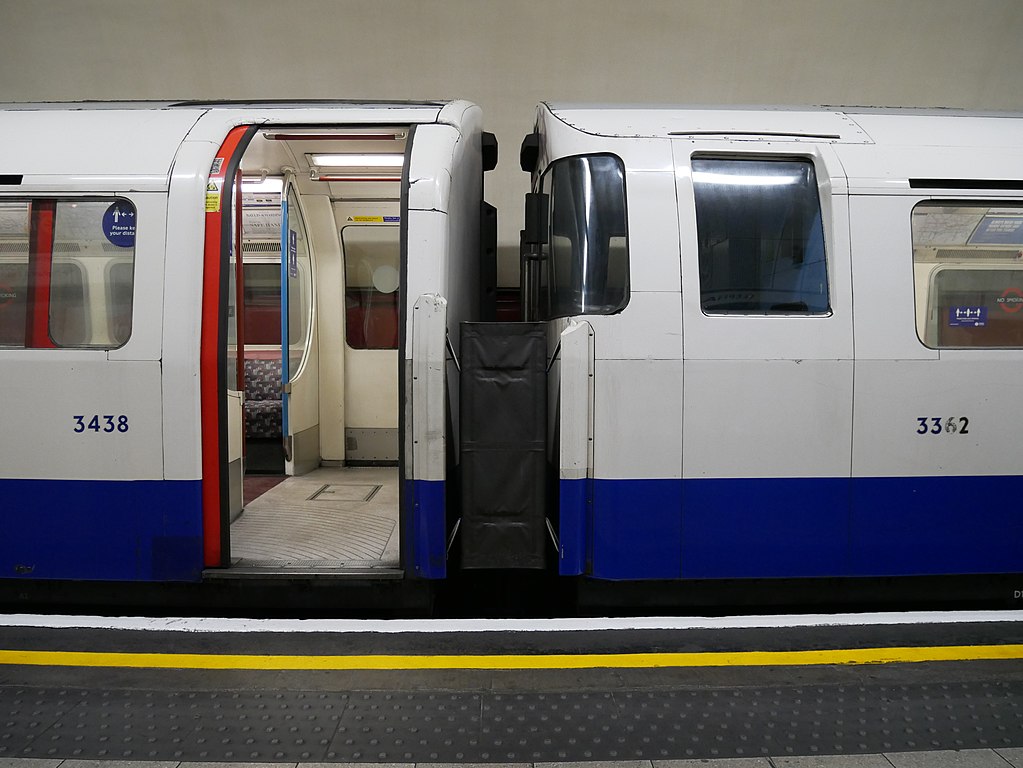 1972 Stock train at a tube-level platform